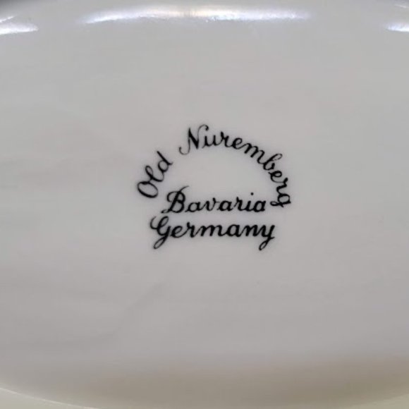 OLD NUREMBERG Bavaria Germany leaf-shaped dish w/rose motif 8.5" x 4.75" - EUC - Picture 2 of 3